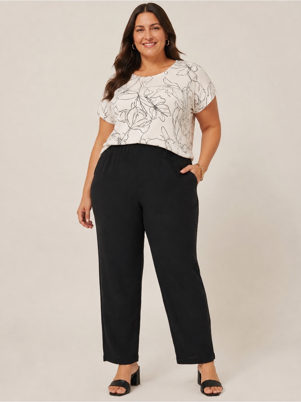Chico’s black straight leg pull on pants - Size 3 (XL/16)